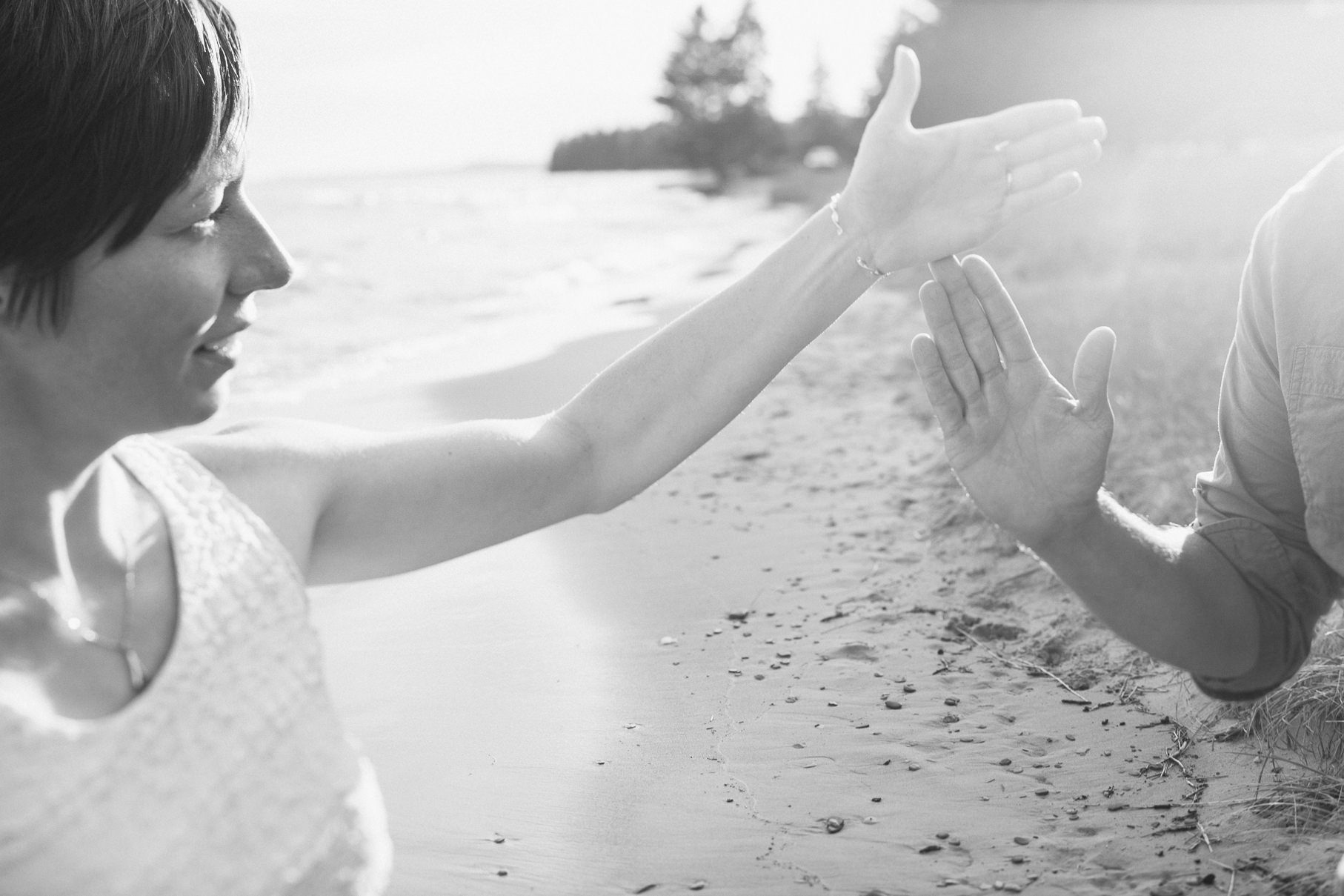 nothern-michigan-lake-superior-engagement-photo-050