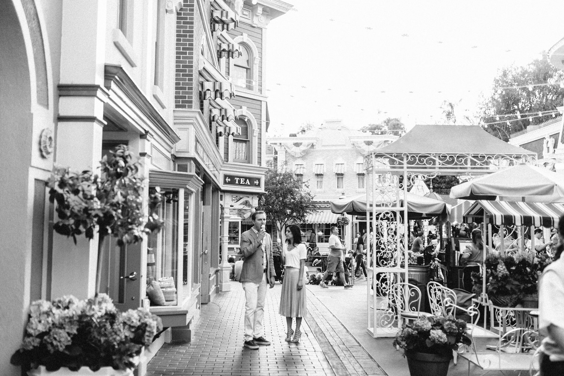 disneyland-engagement-vienna-glenn-photography-083